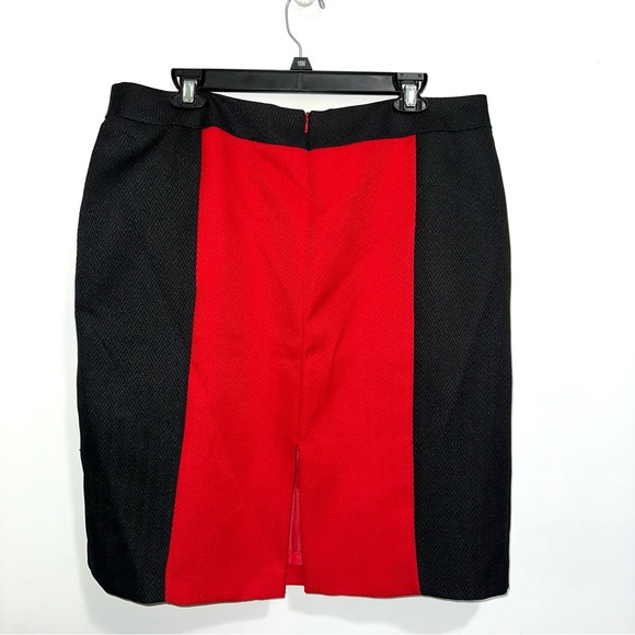 🌷5/$20 Women’s Red/Black Skirt - Picture 6 of 6